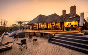 Mountains Mark at Buffelshuis Safari Camp